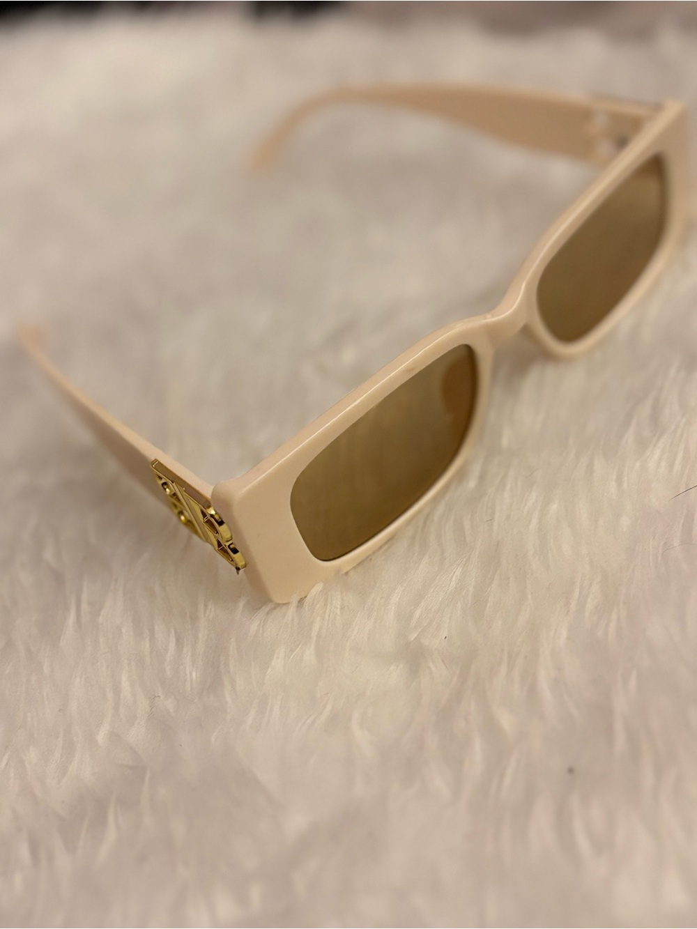 Fashion Jewelry Beige Rectangular Sunglasses with Gold Detail - Picture 2 of 4